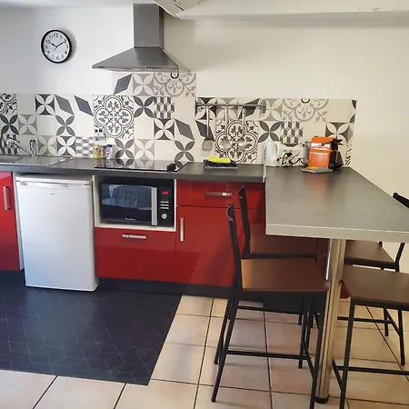 Republique Centre Apartment