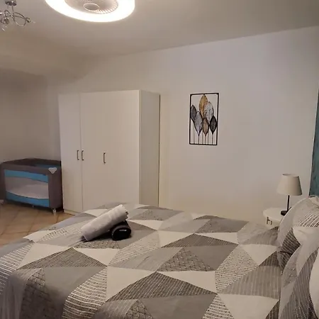 Republique Centre Apartment *