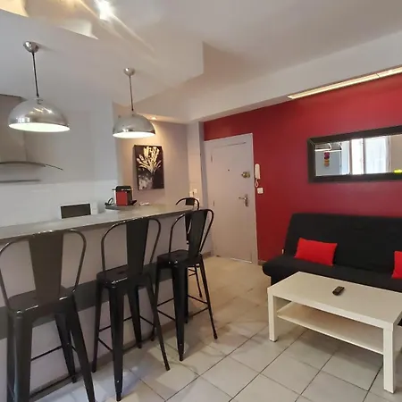 Republique Centre Apartment