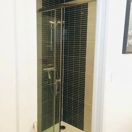 Republique Centre Apartamento