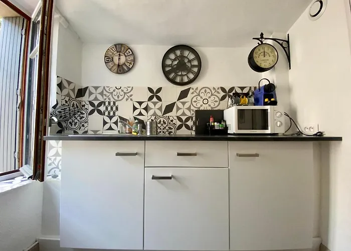 Republique Centre Apartment