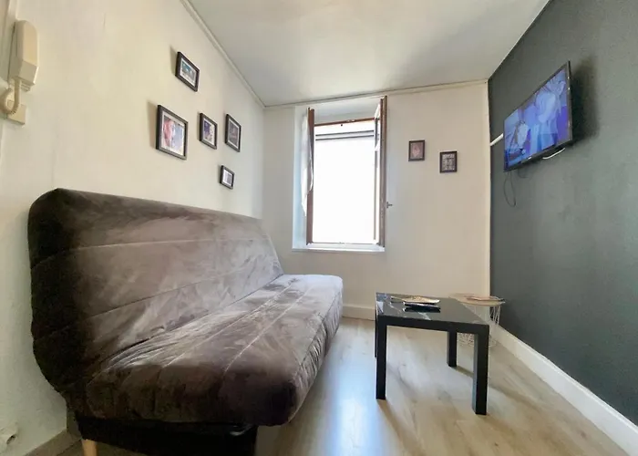 Republique Centre Apartment