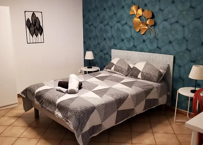 Republique Centre Apartment